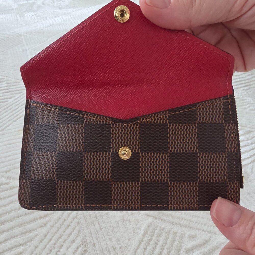 Louis Vuitton Card & Coin Holder with key chain - Picture 4 of 13